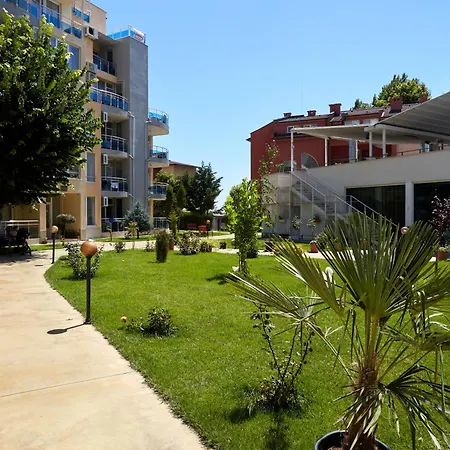 Luxury First Line With Pool By The Sea Apartman Neszebar