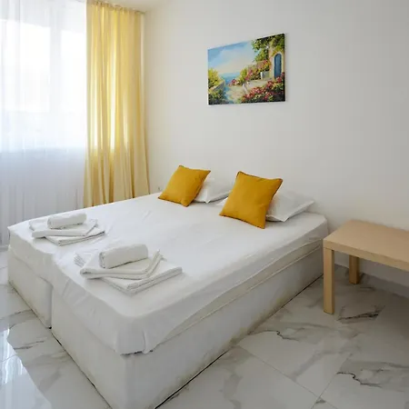 Apartman Luxury First Line With Pool By The Sea