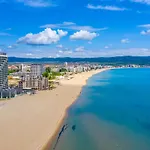 Luxury First Line With Pool By The Sea Апартамент *