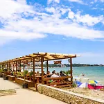 Luxury First Line With Pool By The Sea Апартамент Несебър