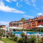 Апартамент Luxury First Line With Pool By The Sea