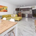 Luxury First Line With Pool By The Sea Апартамент Несебър
