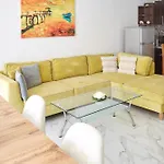 Апартамент Luxury First Line With Pool By The Sea