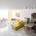 Luxury First Line With Pool By The Sea Апартамент