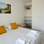 Luxury First Line With Pool By The Sea