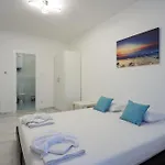 Luxury First Line With Pool By The Sea Апартамент *