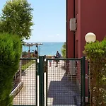 Luxury First Line With Pool By The Sea *