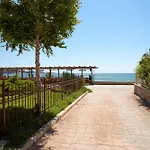 Luxury First Line With Pool By The Sea Апартамент *