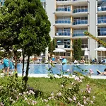 Luxury First Line With Pool By The Sea Апартамент