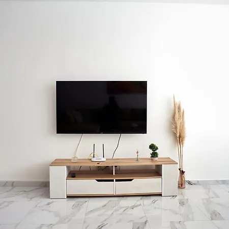 Luxury First Line With Pool By The Sea Διαμέρισμα *