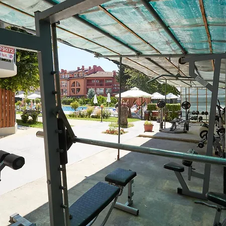 Luxury First Line With Pool By The Sea Νεσέμπαρ