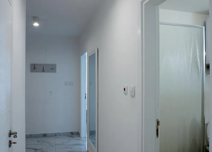 Luxury First Line With Pool By The Sea Nesebar