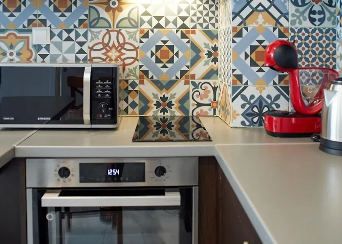 Luxury First Line With Pool By The Sea Apartment *