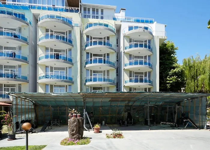 Apartment Luxury First Line With Pool By The Sea